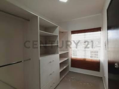 Townhouse en Alquiler de 3 niveles en Camino de Tarabana - 10