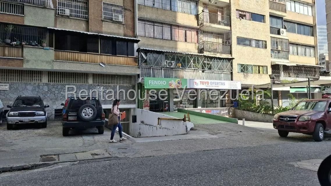 Comercial (Local Comercial) en Alquiler en Los Ruices, Distrito Metropolitano - 11