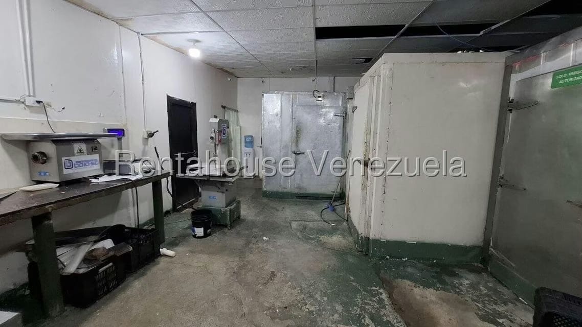 Comercial (Local Comercial) en Alquiler en Los Ruices, Distrito Metropolitano - 9