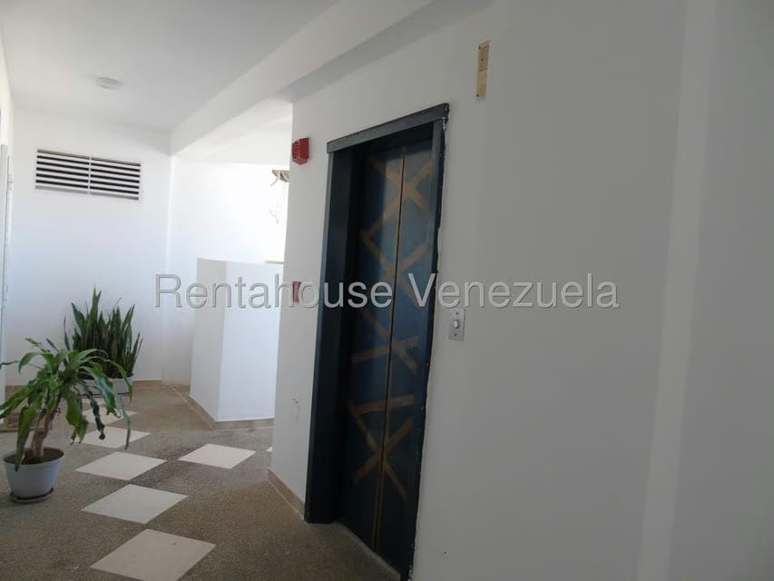 Apartamento (1 Nivel) en Venta en Playa Grande, Vargas - 12