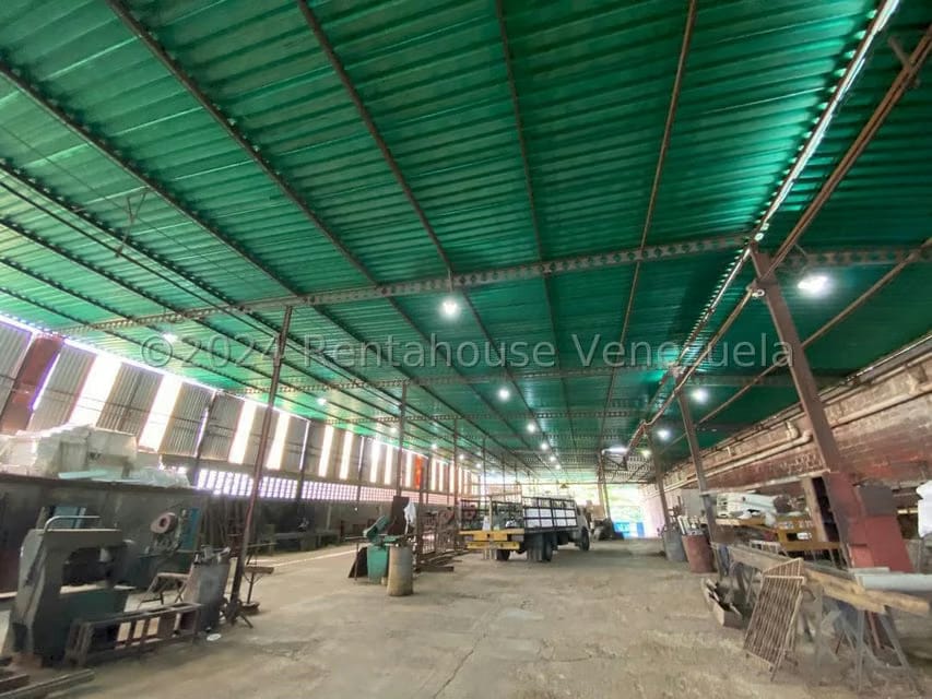 Comercial (Industrial) en Venta en El Marques, Miranda