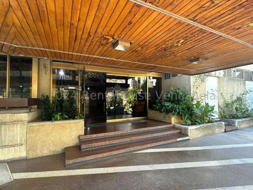 Comercial (Edificio) en Venta en El Marques, Distrito Metropolitano - 3