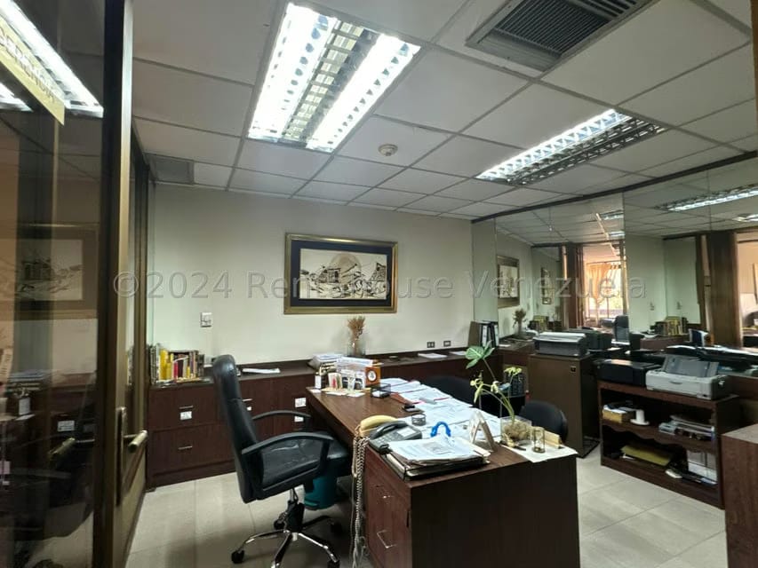 Comercial (Edificio) en Venta en El Marques, Distrito Metropolitano - 34