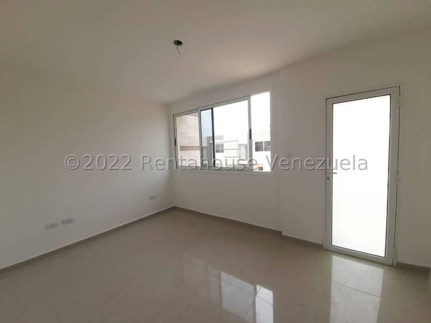 Casa (Duplex) en Venta en Villa Paris, Lara - 20