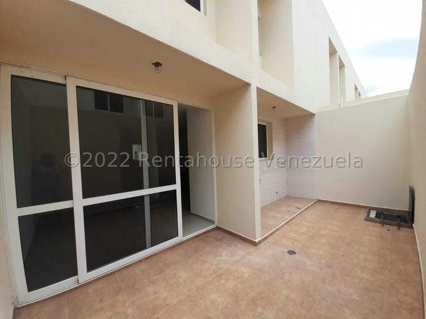 Casa (Duplex) en Venta en Villa Paris, Lara - 38