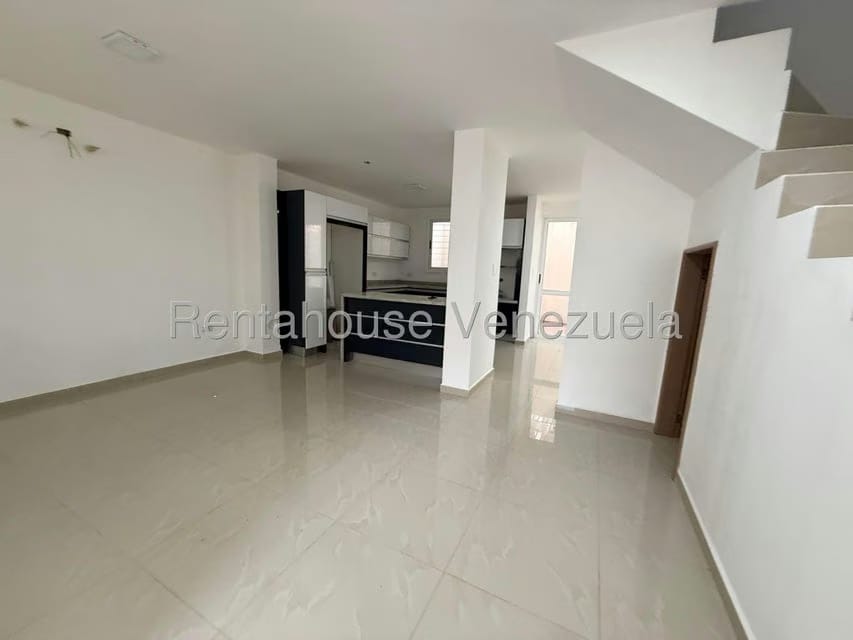 Casa (Duplex) en Venta en Villa Paris, Lara - 5