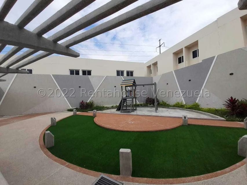 Casa (Duplex) en Venta en Villa Paris, Lara - 43
