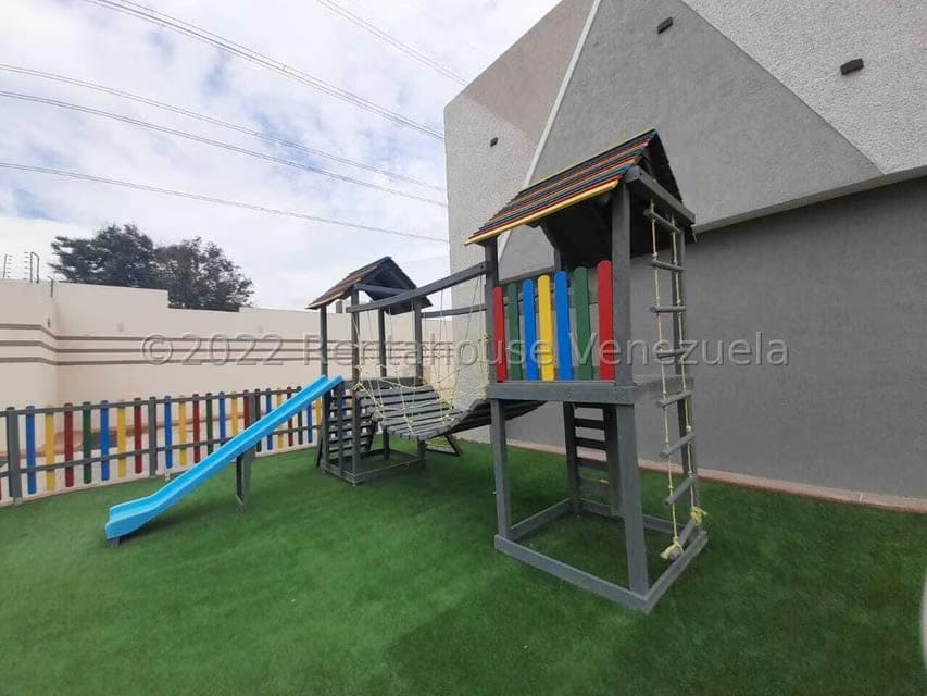 Casa (Duplex) en Venta en Villa Paris, Lara - 44