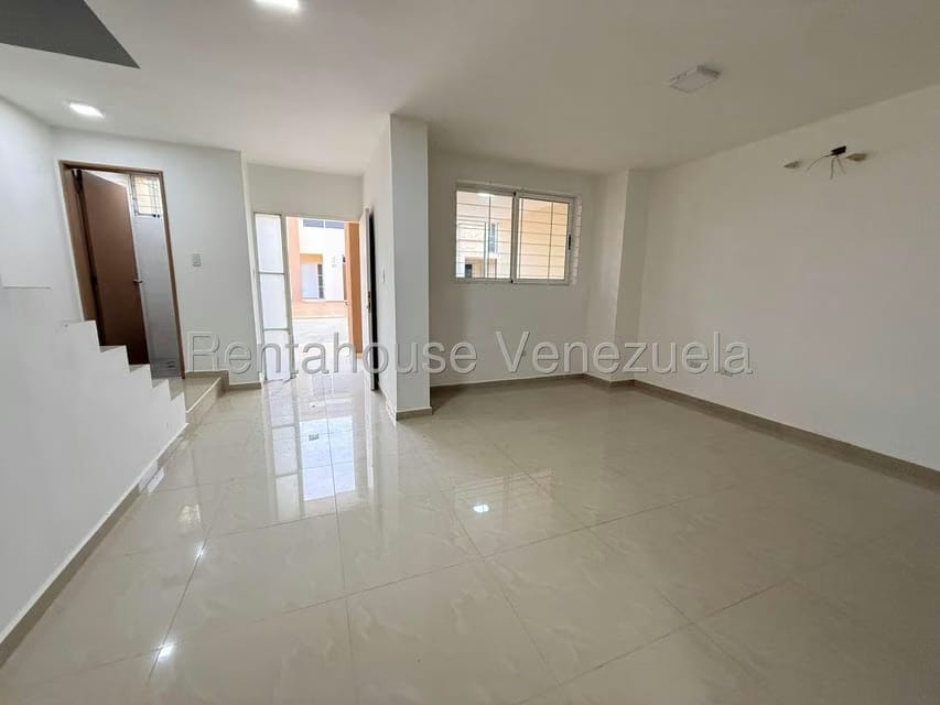 Casa (Duplex) en Venta en Villa Paris, Lara - 7