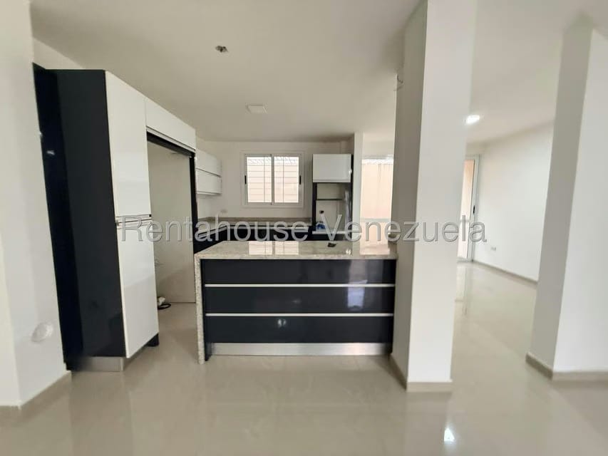 Casa (Duplex) en Venta en Villa Paris, Lara - 8