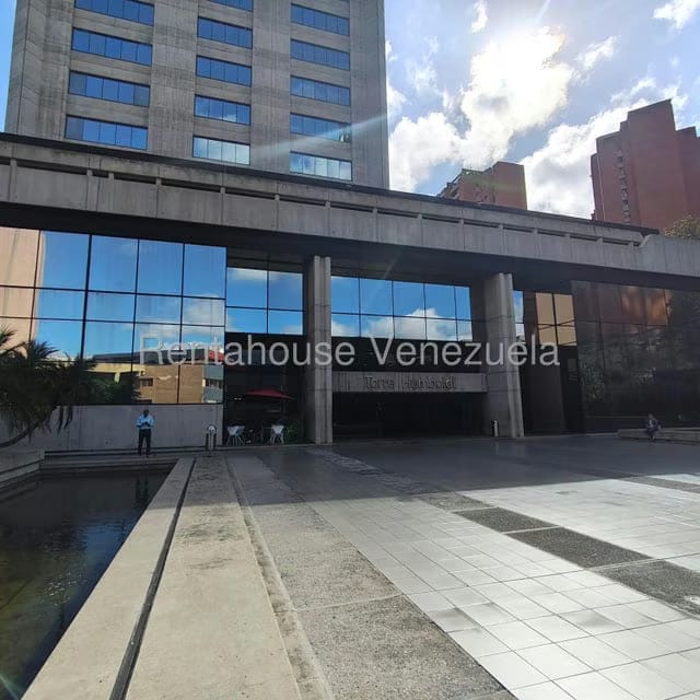 Comercial (Oficina) en Alquiler en Prados del Este, Distrito Metropolitano - 2