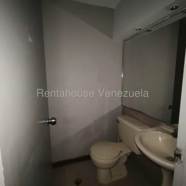 Comercial (Oficina) en Alquiler en Prados del Este, Distrito Metropolitano - 23
