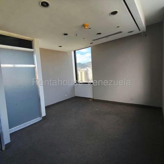 Comercial (Oficina) en Alquiler en Prados del Este, Distrito Metropolitano - 26