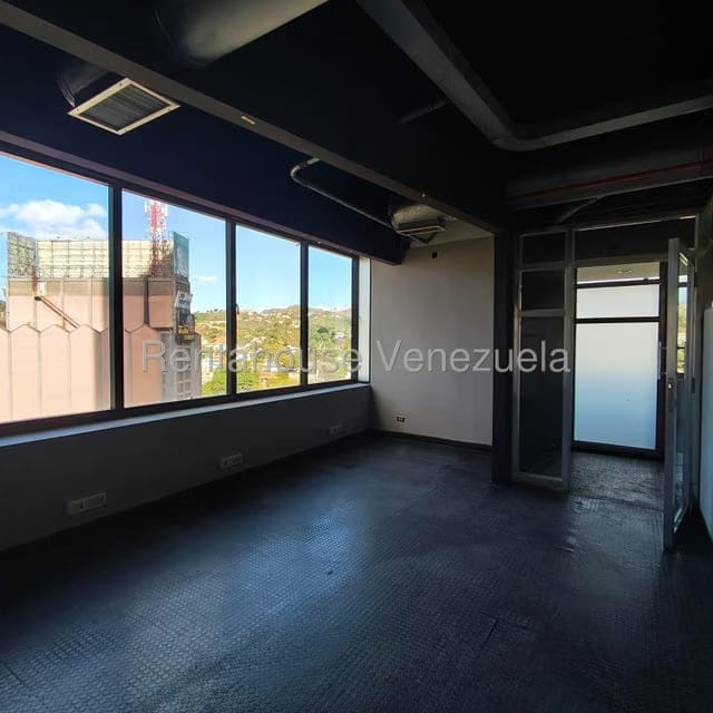 Comercial (Oficina) en Alquiler en Prados del Este, Distrito Metropolitano - 28