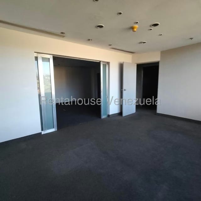 Comercial (Oficina) en Alquiler en Prados del Este, Distrito Metropolitano - 9