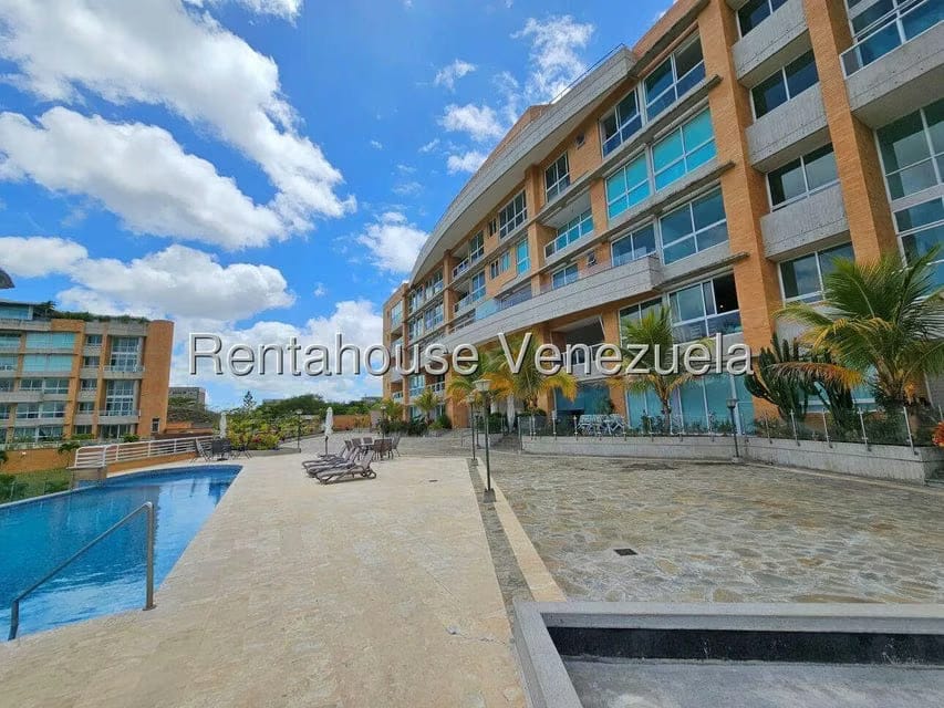 Apartamento (Planta Baja) en Venta en Mirador de Los Campitos I, Distrito Metropolitano - 2