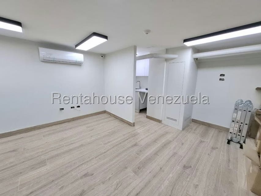 Comercial (Local Comercial) en Venta en Los Ruices, Distrito Metropolitano - 3