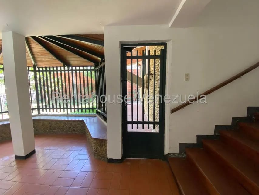 Casa (1 Nivel) en Venta en Prados del Este, Distrito Metropolitano - 12