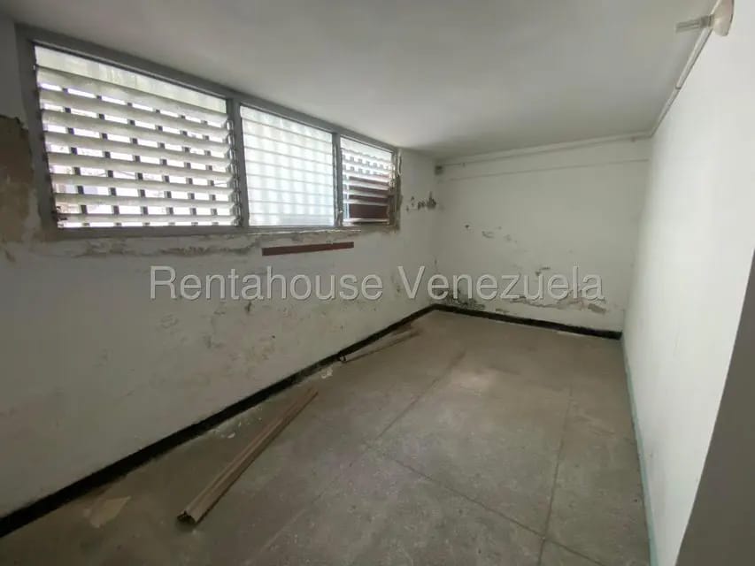 Casa (1 Nivel) en Venta en Prados del Este, Distrito Metropolitano - 29
