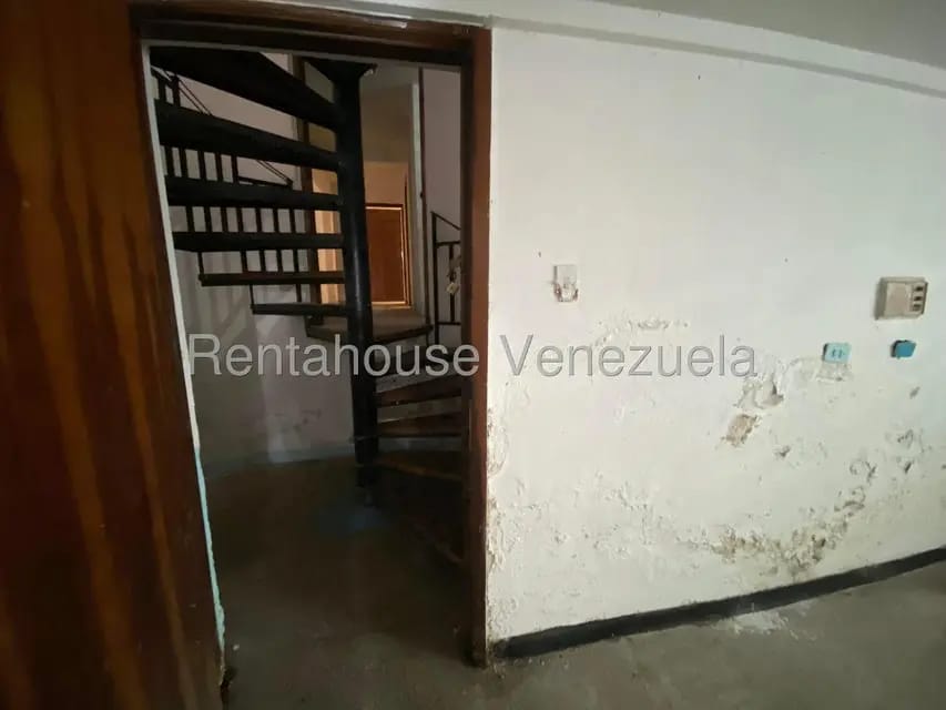 Casa (1 Nivel) en Venta en Prados del Este, Distrito Metropolitano - 30