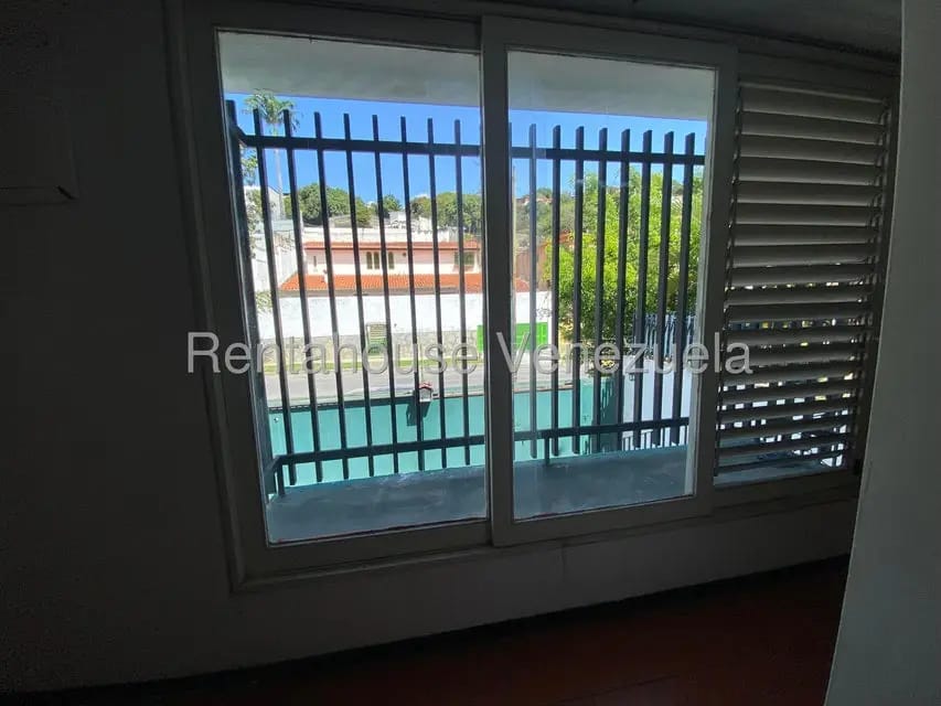 Casa (1 Nivel) en Venta en Prados del Este, Distrito Metropolitano - 46