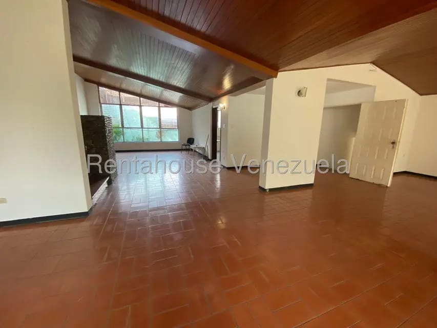 Casa (1 Nivel) en Venta en Prados del Este, Distrito Metropolitano - 48