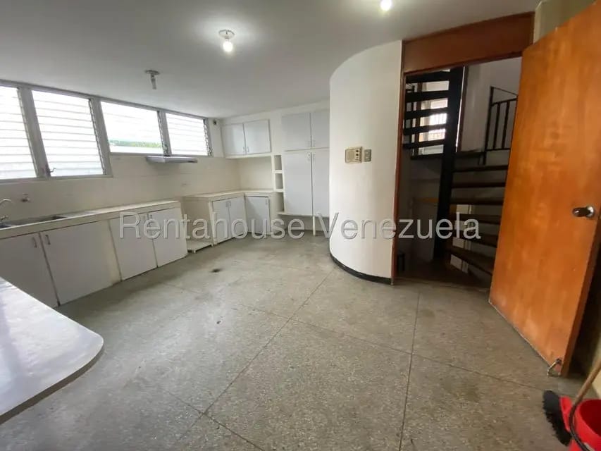 Casa (1 Nivel) en Venta en Prados del Este, Distrito Metropolitano - 54