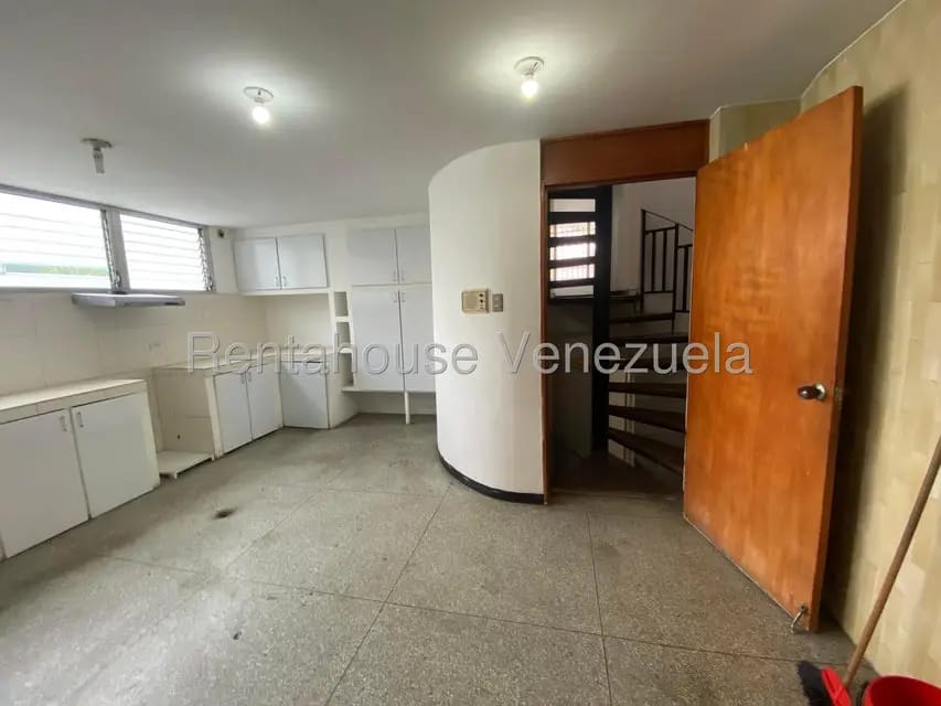 Casa (1 Nivel) en Venta en Prados del Este, Distrito Metropolitano - 56