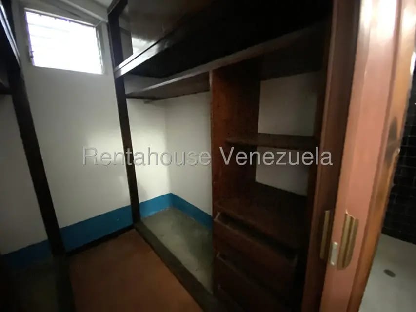 Casa (1 Nivel) en Venta en Prados del Este, Distrito Metropolitano - 70