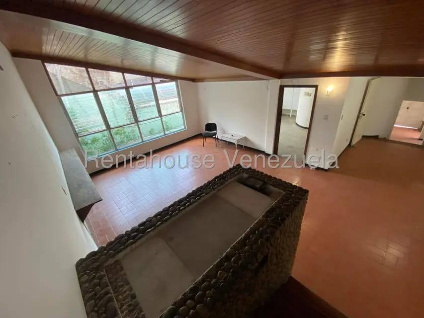 Casa (1 Nivel) en Venta en Prados del Este, Distrito Metropolitano - 75