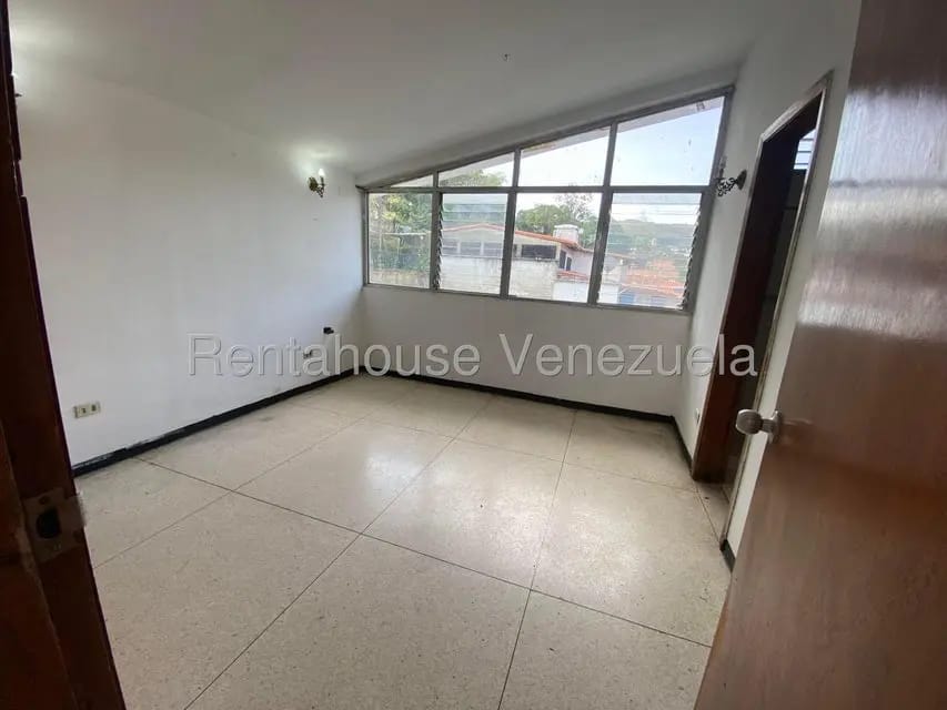 Casa (1 Nivel) en Venta en Prados del Este, Distrito Metropolitano - 86