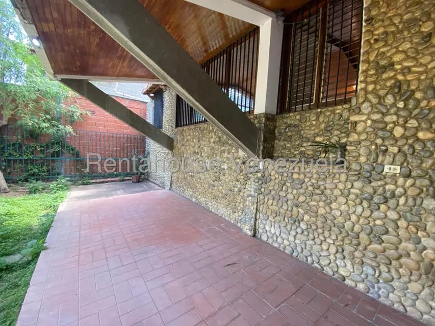 Casa (1 Nivel) en Venta en Prados del Este, Distrito Metropolitano - 10