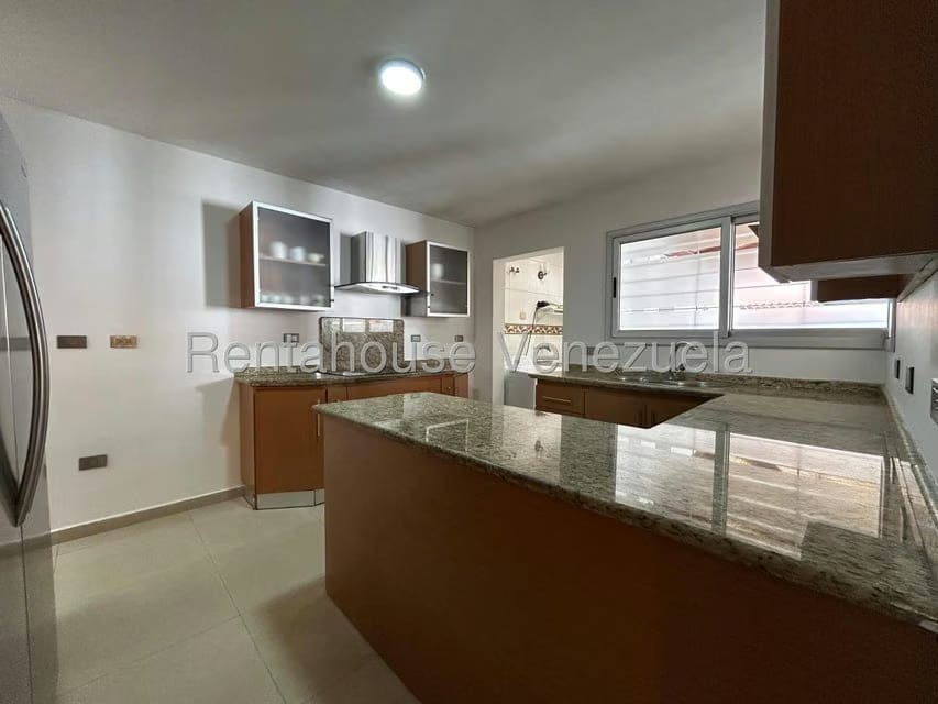Casa (Duplex) en Venta en La Rosaleda, Lara - 14