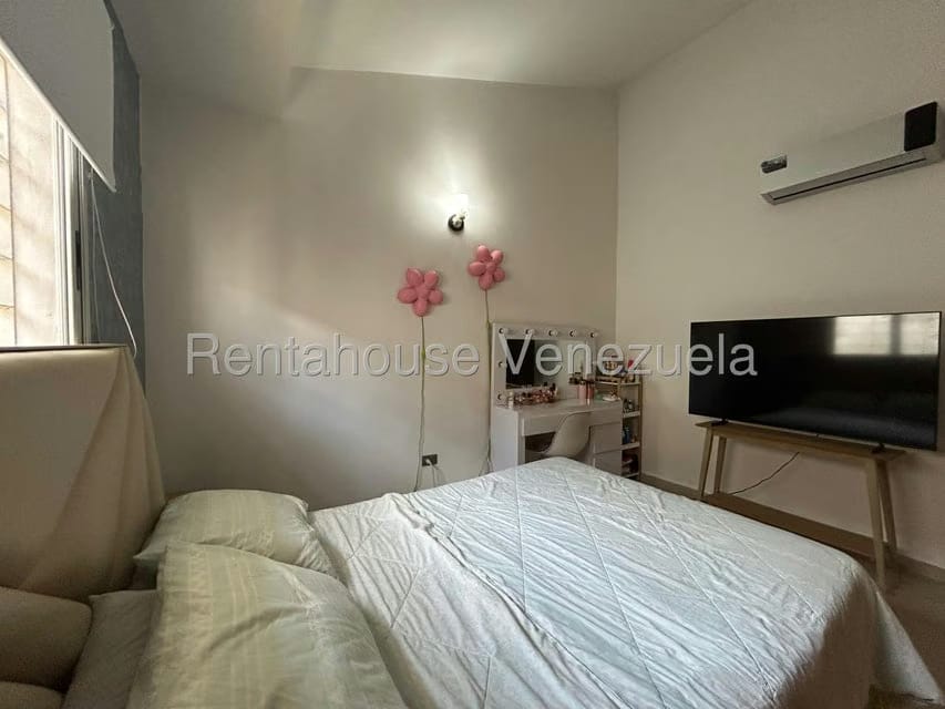 Casa (Duplex) en Venta en La Rosaleda, Lara - 27