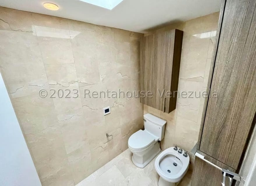 Apartamento (Penthouse) en Venta en La Lagunita Country Club, Distrito Metropolitano - 20