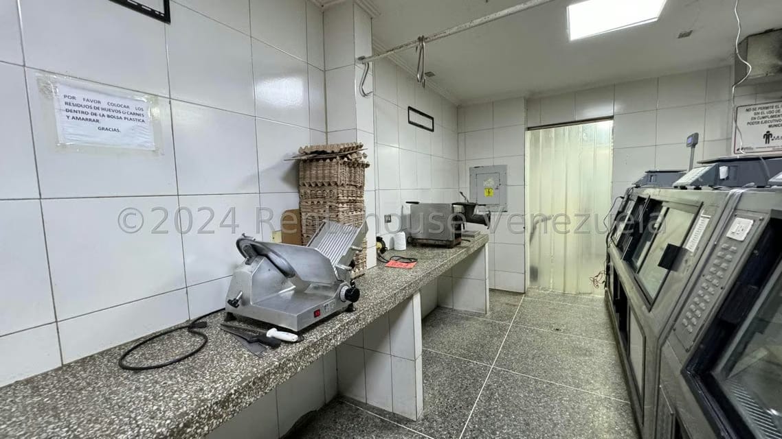 Comercial (Local Comercial) en Venta en Catia, Distrito Metropolitano - 13