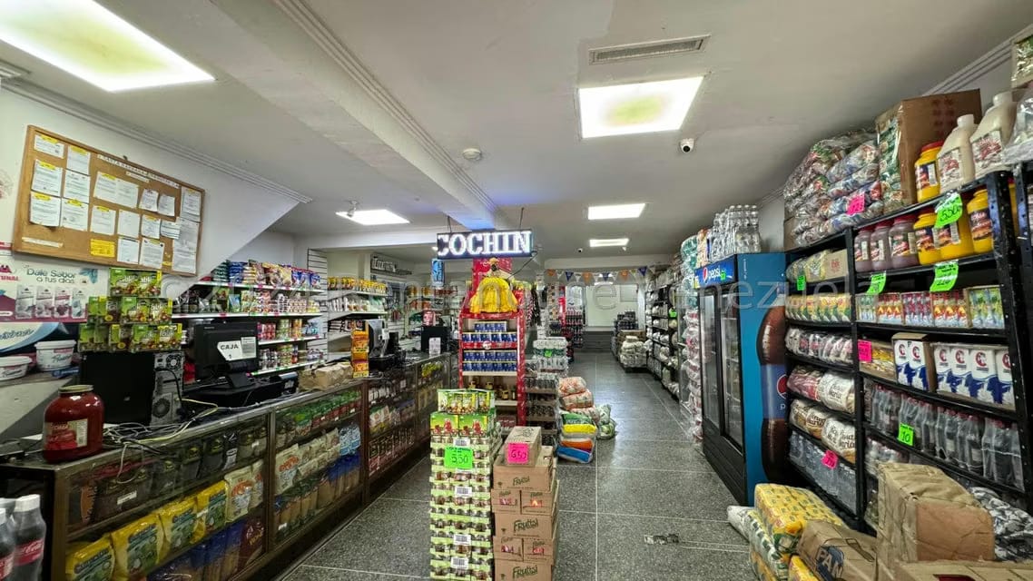 Comercial (Local Comercial) en Venta en Catia, Distrito Metropolitano - 3