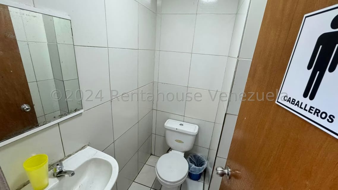 Comercial (Local Comercial) en Venta en Catia, Distrito Metropolitano - 26