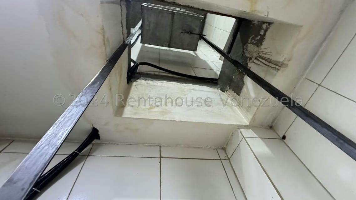 Comercial (Local Comercial) en Venta en Catia, Distrito Metropolitano - 36