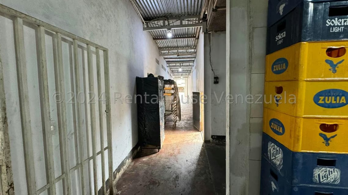 Comercial (Local Comercial) en Venta en Catia, Distrito Metropolitano - 42
