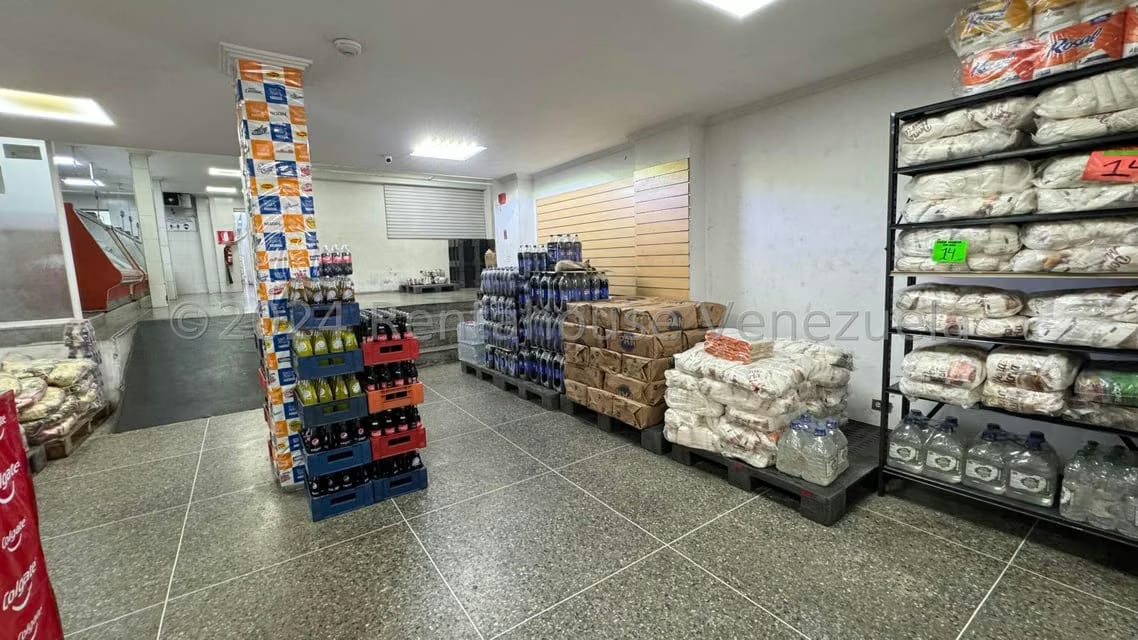 Comercial (Local Comercial) en Venta en Catia, Distrito Metropolitano - 6