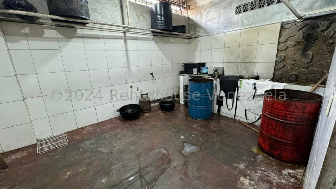 Comercial (Local Comercial) en Venta en Catia, Distrito Metropolitano - 55
