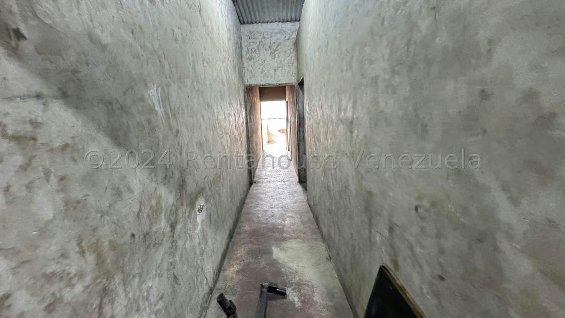 Comercial (Local Comercial) en Venta en Catia, Distrito Metropolitano - 57