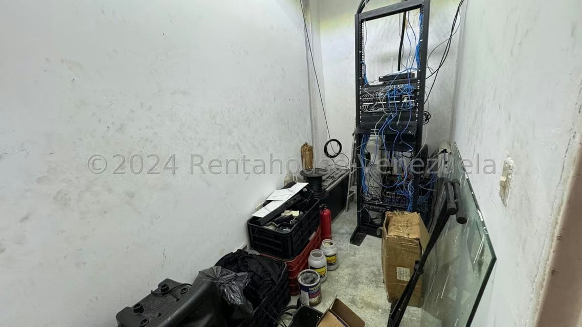 Comercial (Local Comercial) en Venta en Catia, Distrito Metropolitano - 61
