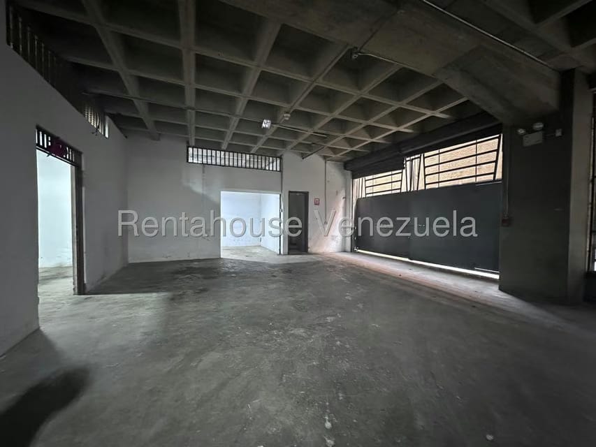 Comercial (Galpon - Deposito) en Alquiler en Guaicay, Distrito Metropolitano