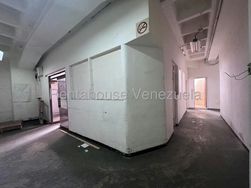 Comercial (Galpon - Deposito) en Alquiler en Guaicay, Distrito Metropolitano - 12