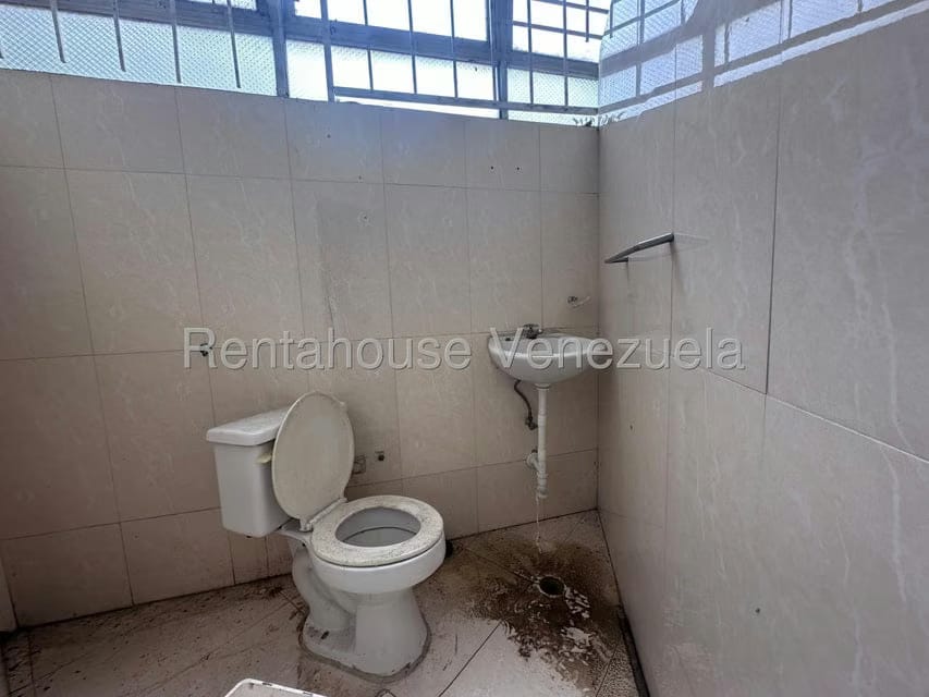 Comercial (Galpon - Deposito) en Alquiler en Guaicay, Distrito Metropolitano - 19