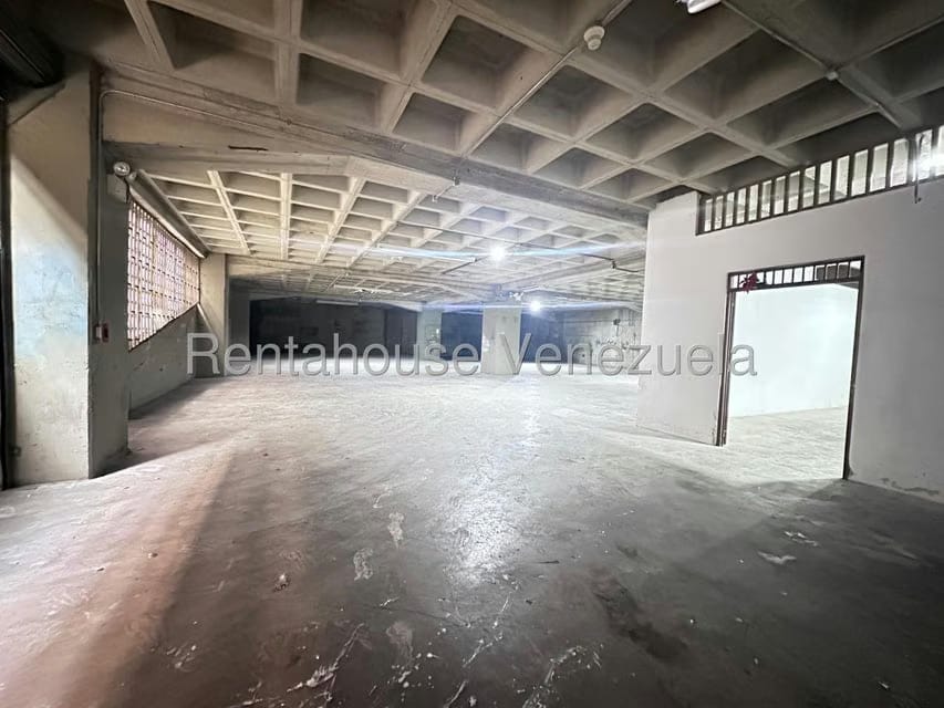 Comercial (Galpon - Deposito) en Alquiler en Guaicay, Distrito Metropolitano - 5