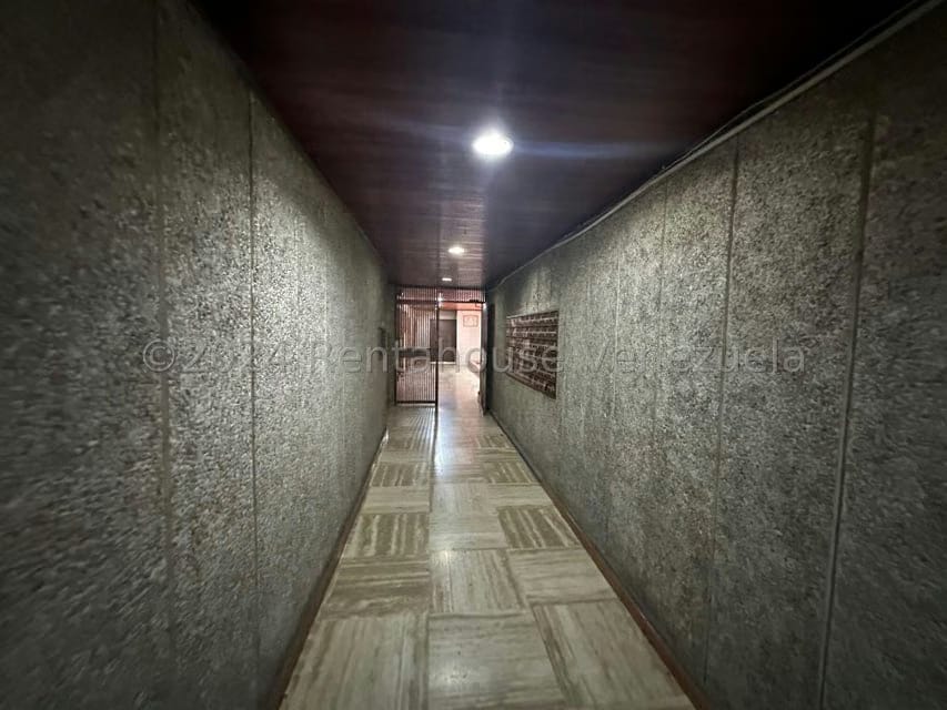 Apartamento (1 Nivel) en Venta en Parroquia La Candelaria, Distrito Metropolitano - 2