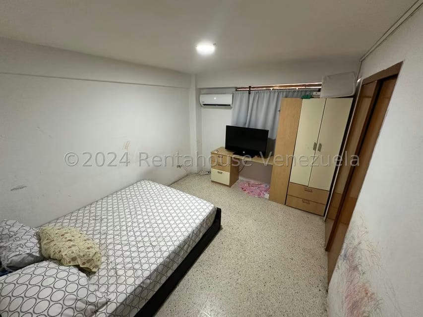 Apartamento (1 Nivel) en Venta en Parroquia La Candelaria, Distrito Metropolitano - 11